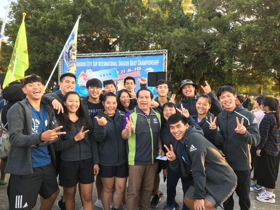 本校輕艇運動代表隊，參加2019年高雄城市盃國際龍舟錦標賽公開組小龍500公尺第二名