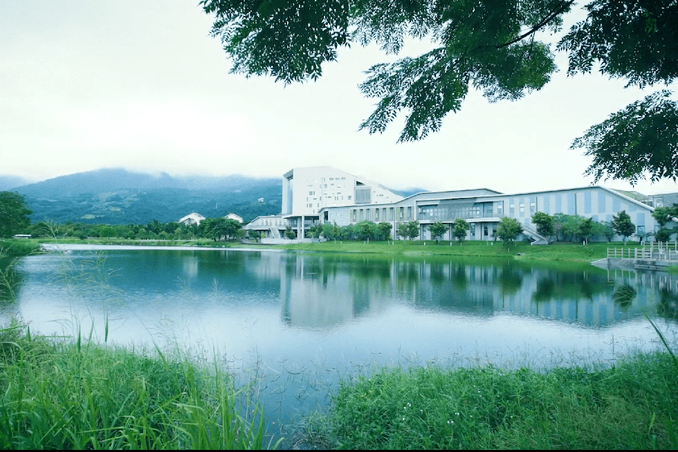 國立臺東大學圖書資訊館